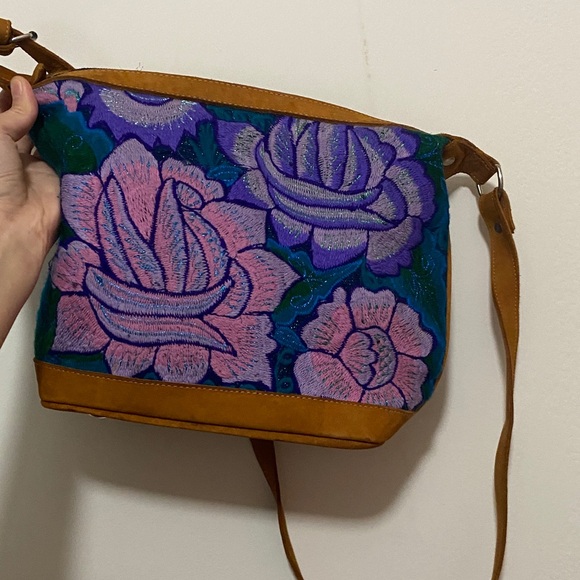 Guatemala Handbags - ‼️SALE‼️Vintage Made in Guatemala Floral Embroidered Shoulder Bag